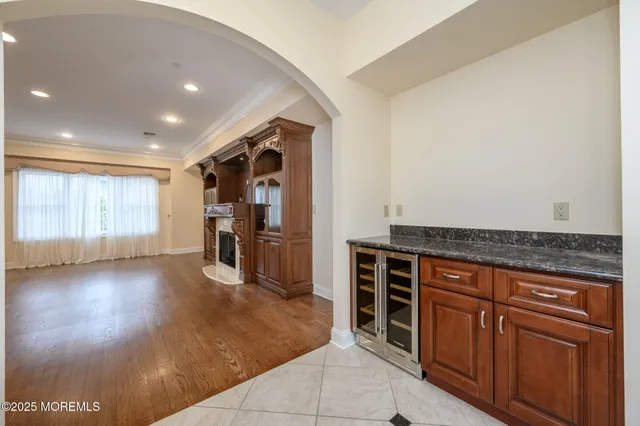a view of a electric appliances in kitchen