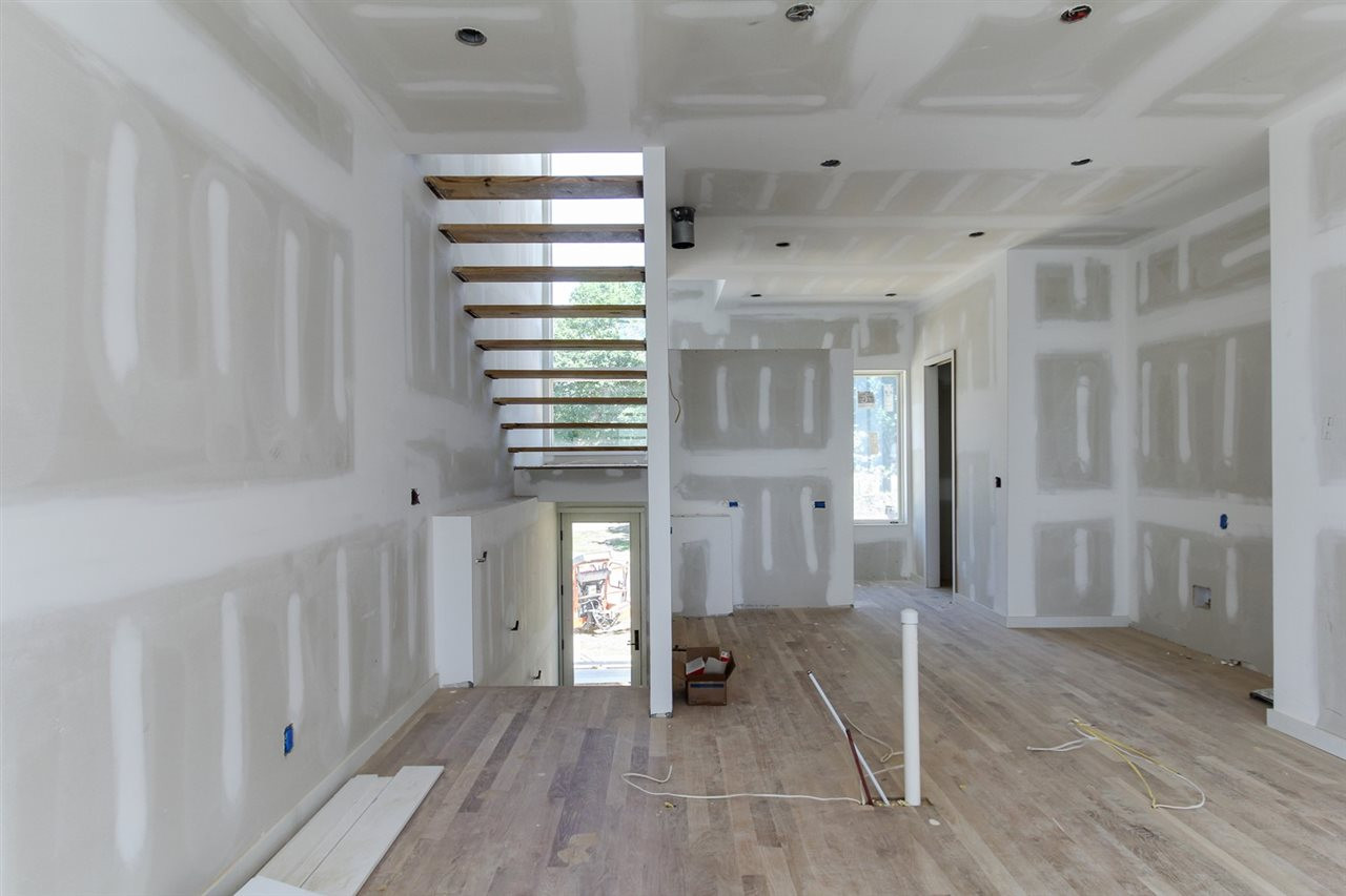 406 Chavis Way Raleigh, NC 27601 - Photo 6 of 25 Photo 6