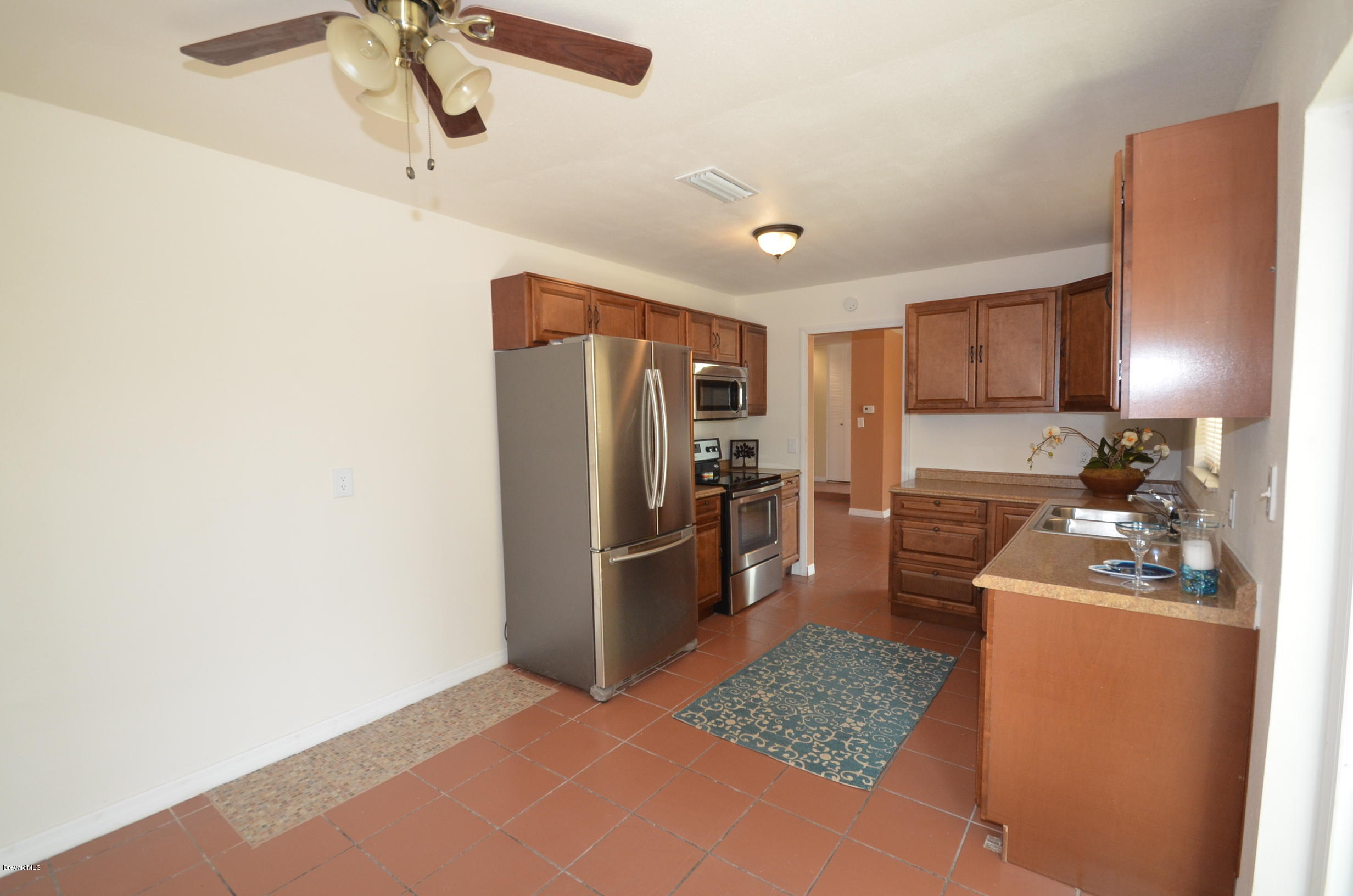 2631 Sarno Road Melbourne, FL 32935 - Photo 5 of 15 Kitchen