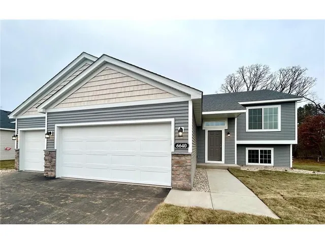 $359,900 | 6640 Granby Street, North Branch, MN 55056