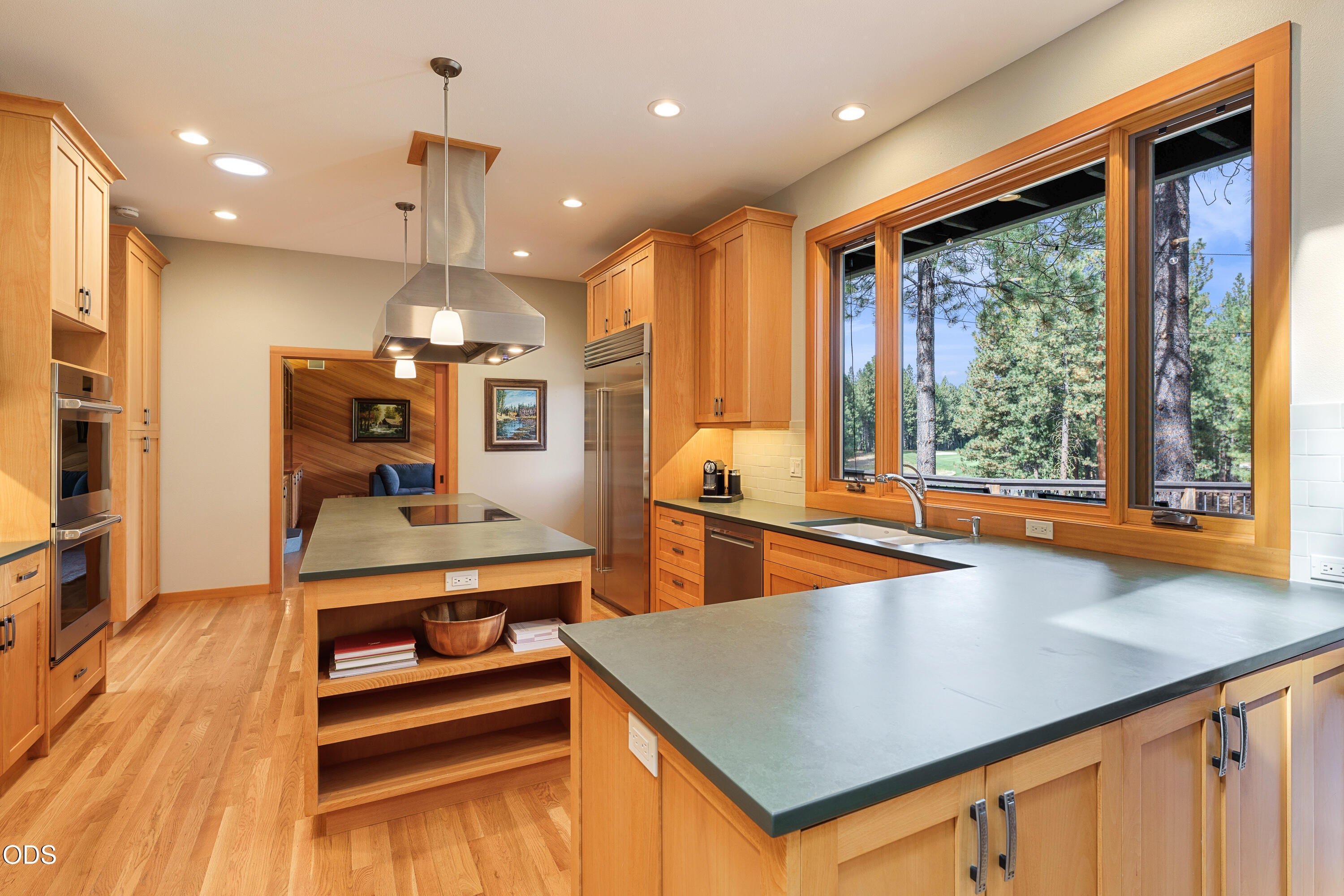13402 Anapholis, Unit 304 Black Butte Ranch, OR 97759 - Photo 40 of 98 Gallery Image 40