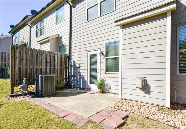 $2,350 | 158 Townview Drive, Woodstock, GA 30189