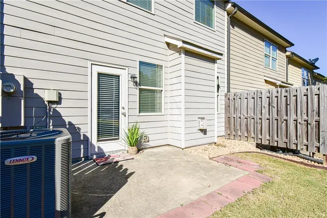 $2,350 | 158 Townview Drive, Woodstock, GA 30189