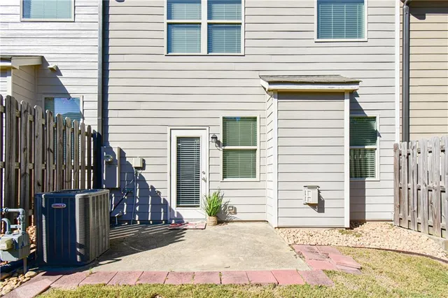 $2,350 | 158 Townview Drive, Woodstock, GA 30189