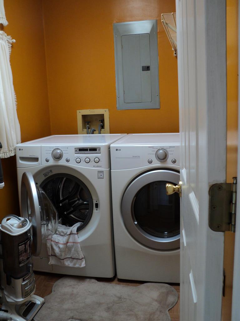 74 Kitetown Loop Seale, AL 36875 - Photo 8 of 28 a utility room with dryer and washer