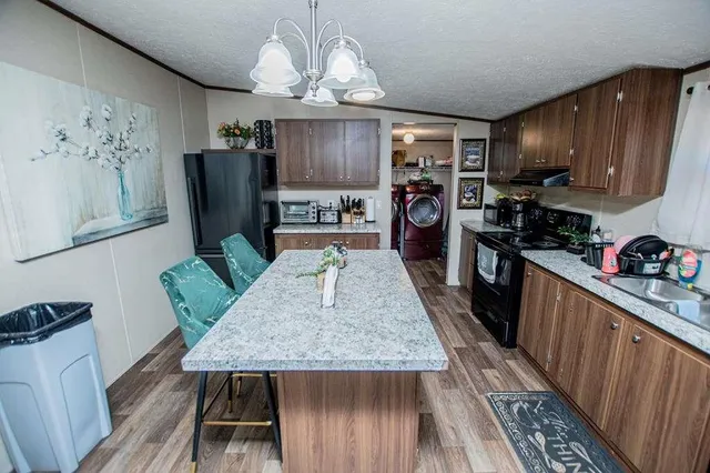 $359,900 | 450 Glenloch Road, Roopville, GA 30170