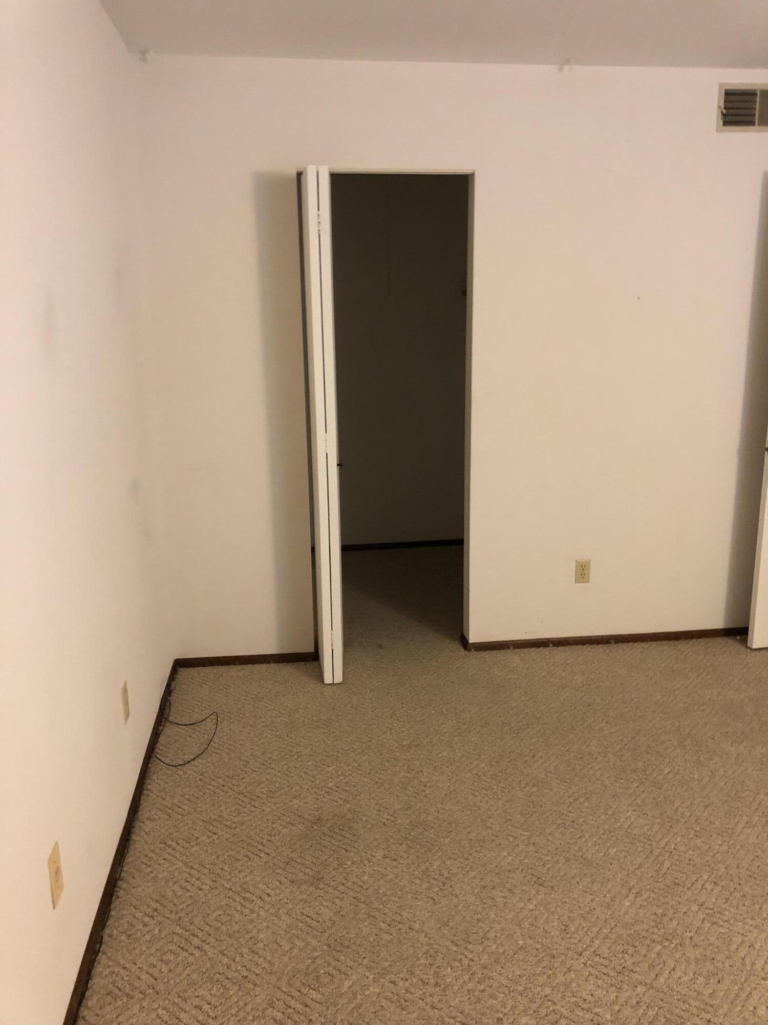 3759 North 88th Street, Unit 301 Milwaukee, WI 53222 - Photo 7 of 20 with Walk in Closet !
