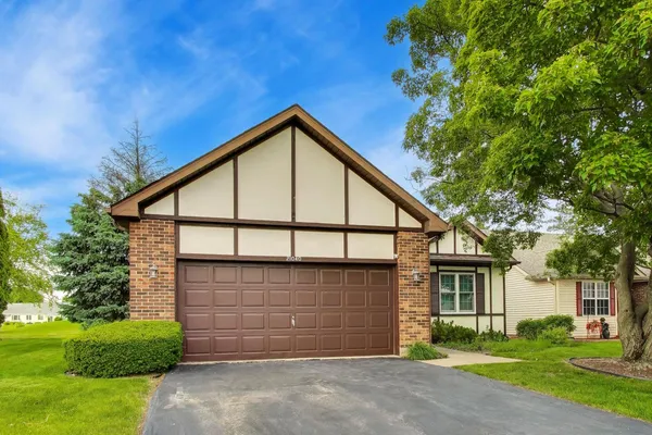 $375,000 | 21040 West Hazelnut Lane, Plainfield, IL 60544