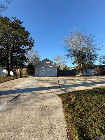 $1,650 | 18674 Jefferson Highway, St. George, LA 70817
