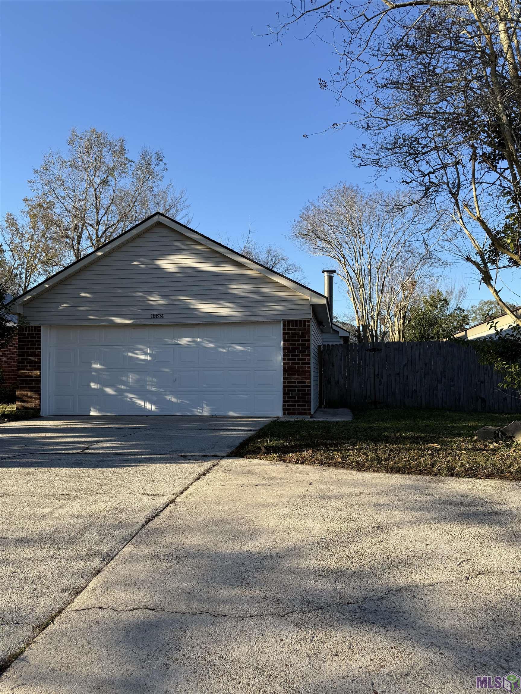 18674 Jefferson Highway St. George, LA 70817 - Photo 2 of 14