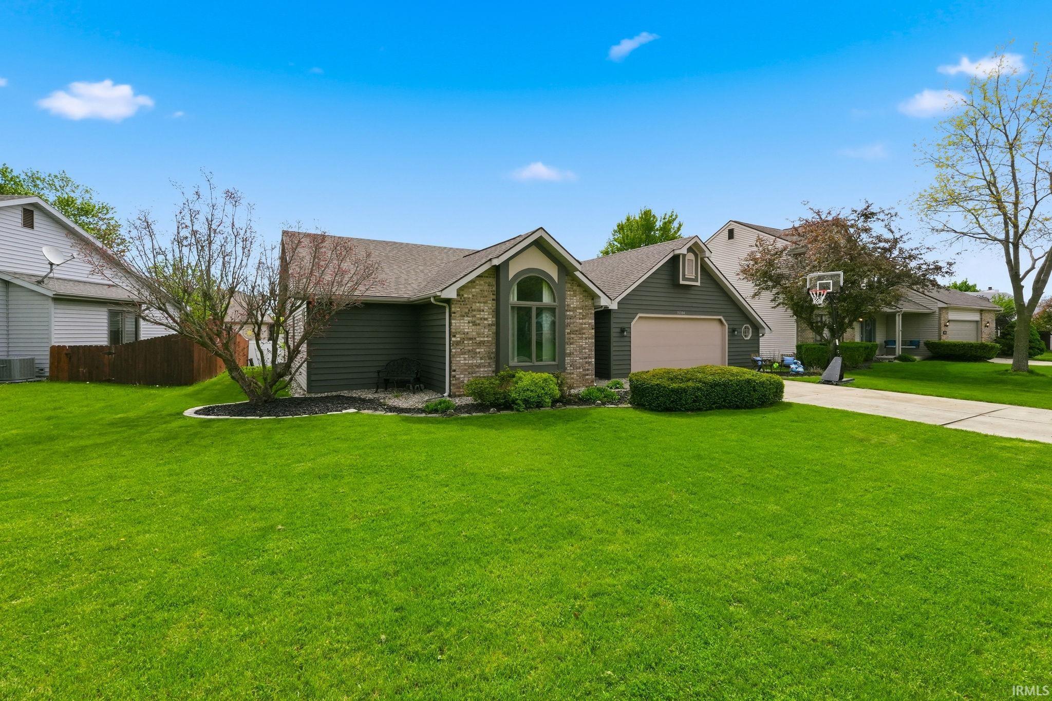 10804 Current Cove Fort Wayne, IN 46845 - Photo 3 of 36