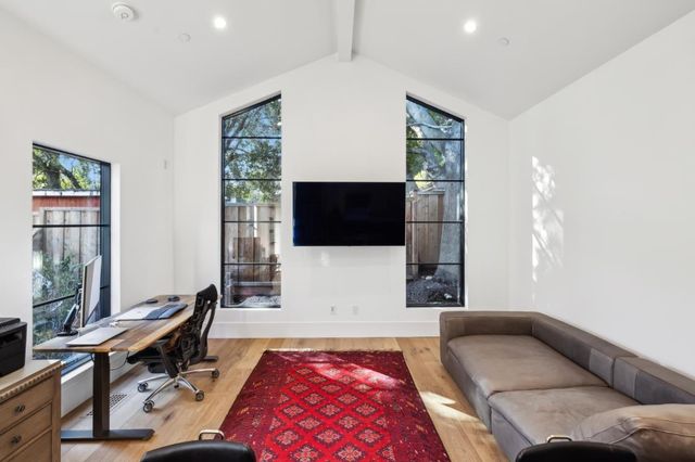 $4,998,888 | 2018 Sand Hill Road, Menlo Park, CA 94025