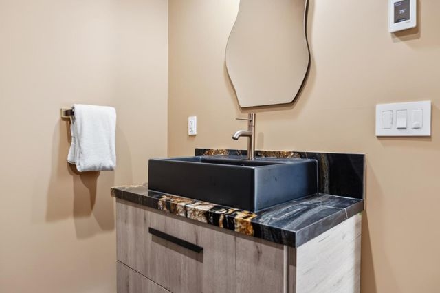 $4,998,888 | 2018 Sand Hill Road, Menlo Park, CA 94025