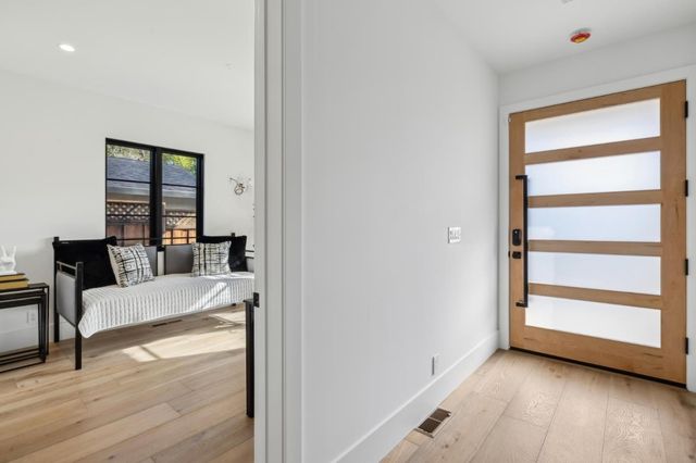 $4,998,888 | 2018 Sand Hill Road, Menlo Park, CA 94025