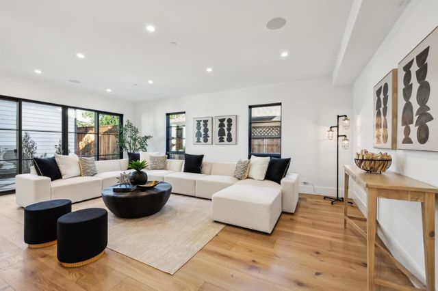 $4,998,888 | 2018 Sand Hill Road, Menlo Park, CA 94025