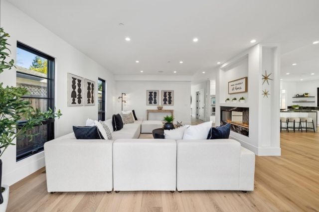 $4,998,888 | 2018 Sand Hill Road, Menlo Park, CA 94025