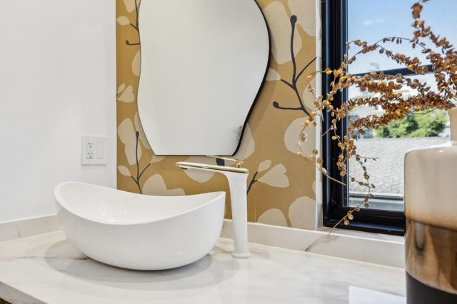 $4,998,888 | 2018 Sand Hill Road, Menlo Park, CA 94025