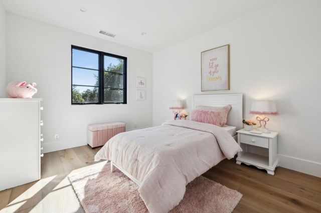 $4,998,888 | 2018 Sand Hill Road, Menlo Park, CA 94025