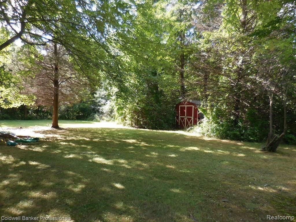1181 East Snell Road Rochester, MI 48306 - Photo 30 of 36 30.JPG