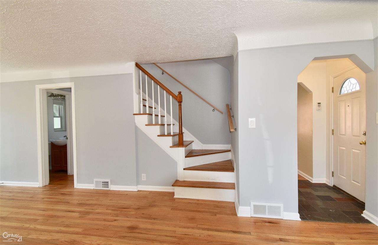 417 Moross Road Grosse Pointe Farms, MI 48236 - Photo 7 of 24