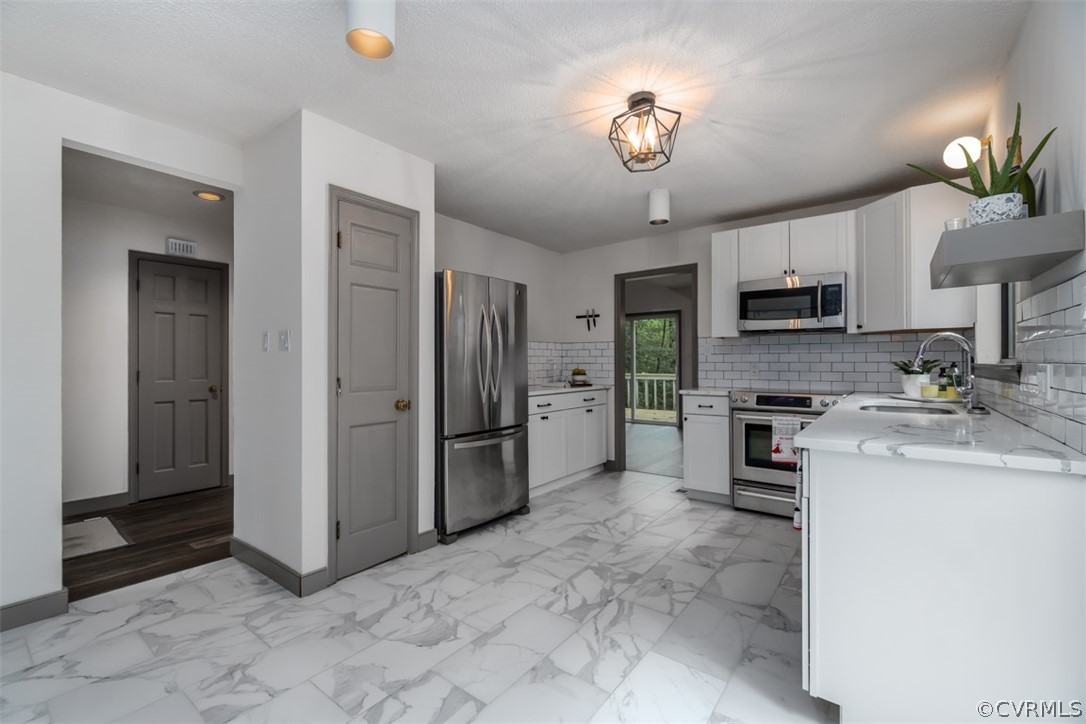 3004 3 Bridges Road Midlothian, VA 23112 - Photo 8 of 38 Gallery Image 8