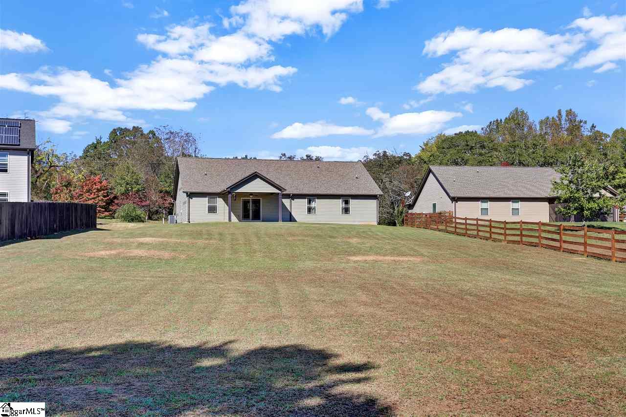369 Silver Lake Road Duncan, SC 29334 - Photo 33 of 35 Gallery Image 33