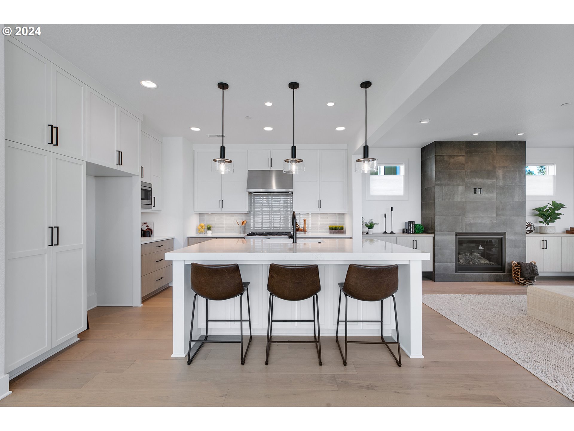 247 Southwest California Street Portland, OR 97219 - Photo 15 of 48 Gallery Image 15