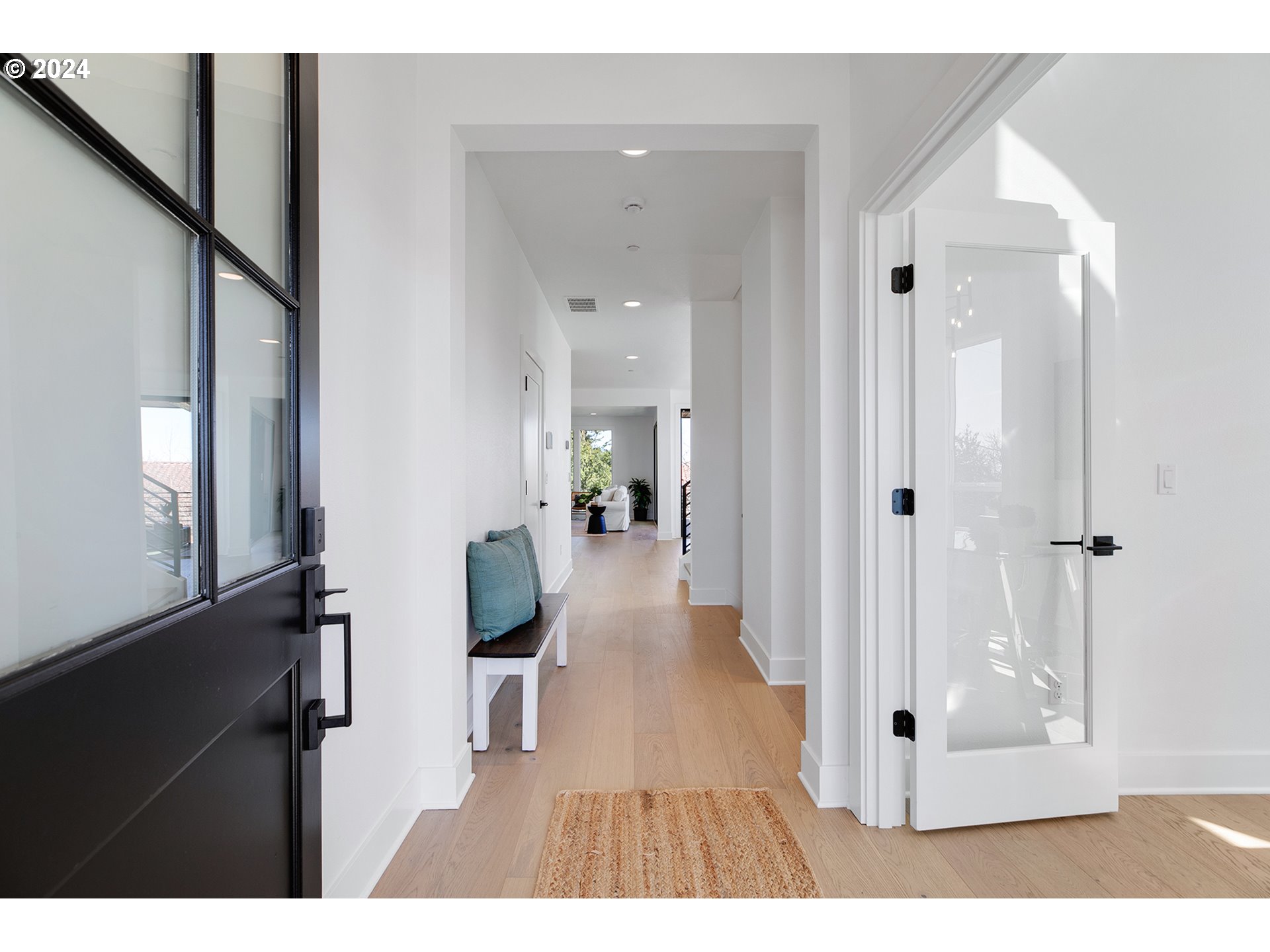 247 Southwest California Street Portland, OR 97219 - Photo 5 of 48 Gallery Image 5