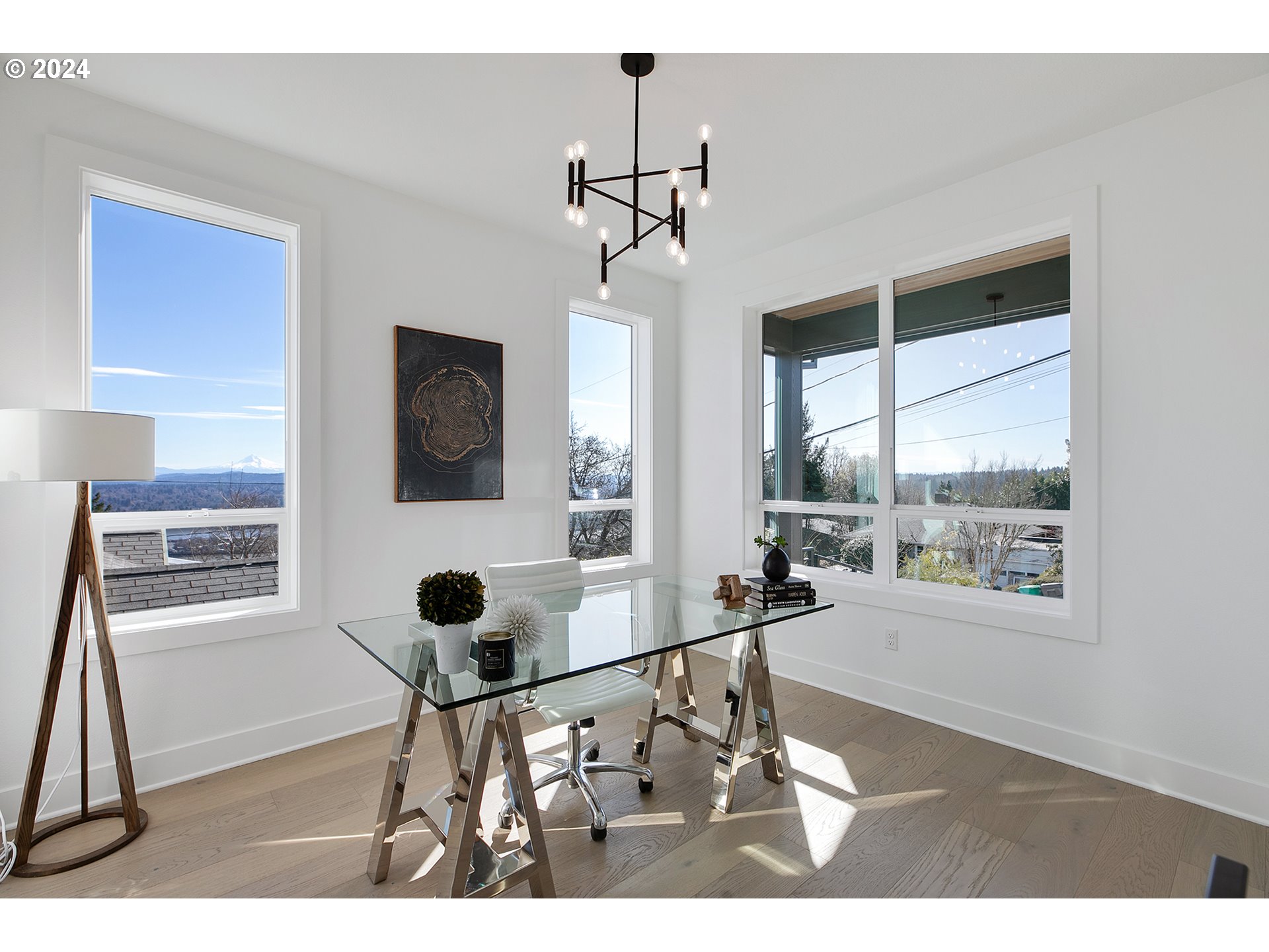 247 Southwest California Street Portland, OR 97219 - Photo 7 of 48 Gallery Image 7