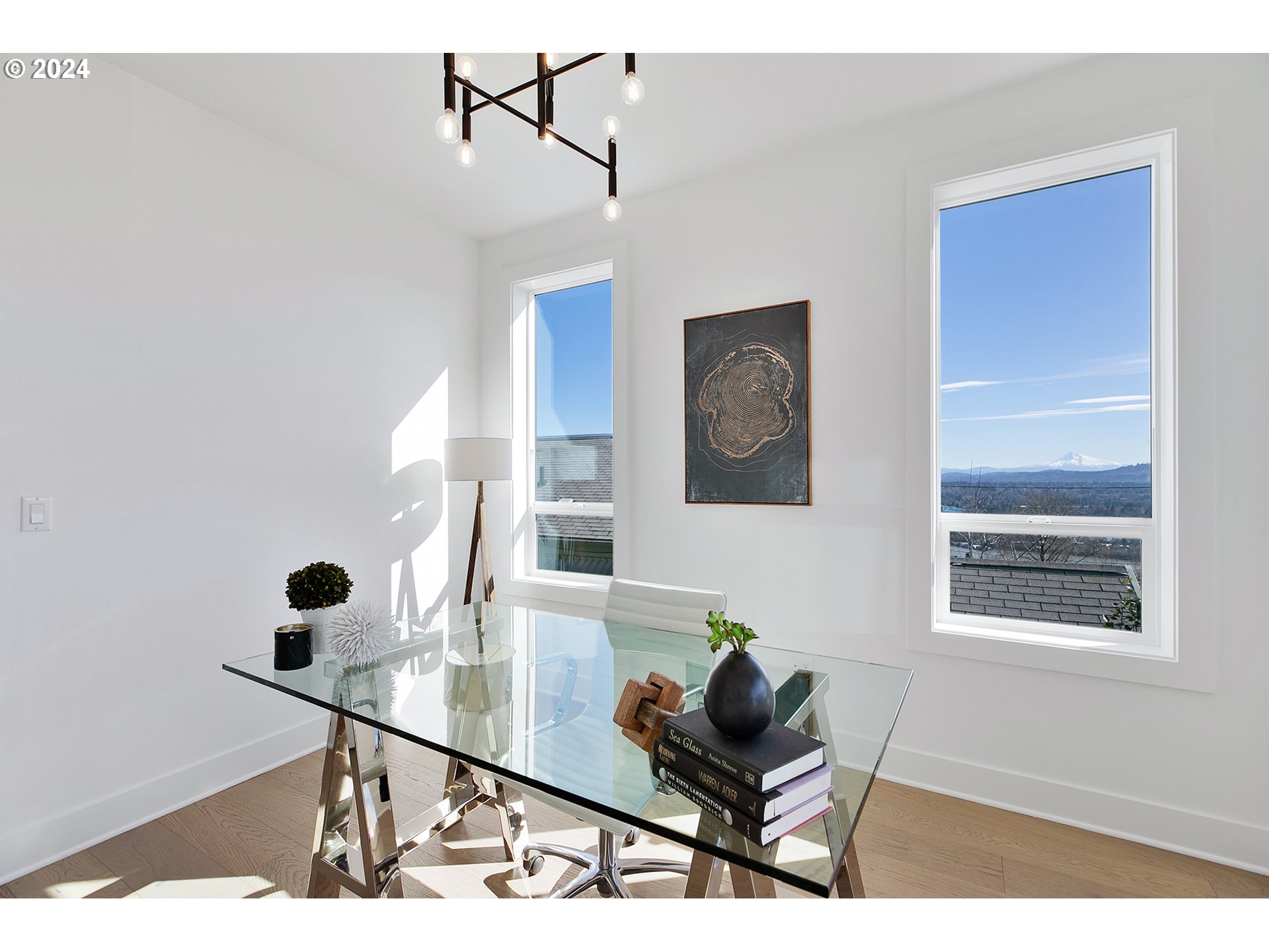 247 Southwest California Street Portland, OR 97219 - Photo 8 of 48 Gallery Image 8