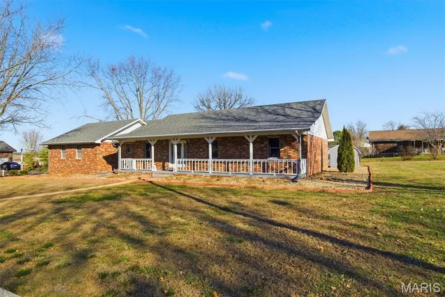 $295,000 | 1208 North Hubbard Avenue, Mountain Grove, MO 65711