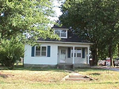 1327 West Phelps Street Springfield, MO 65802 - Photo 1 of 1 Primary Photo