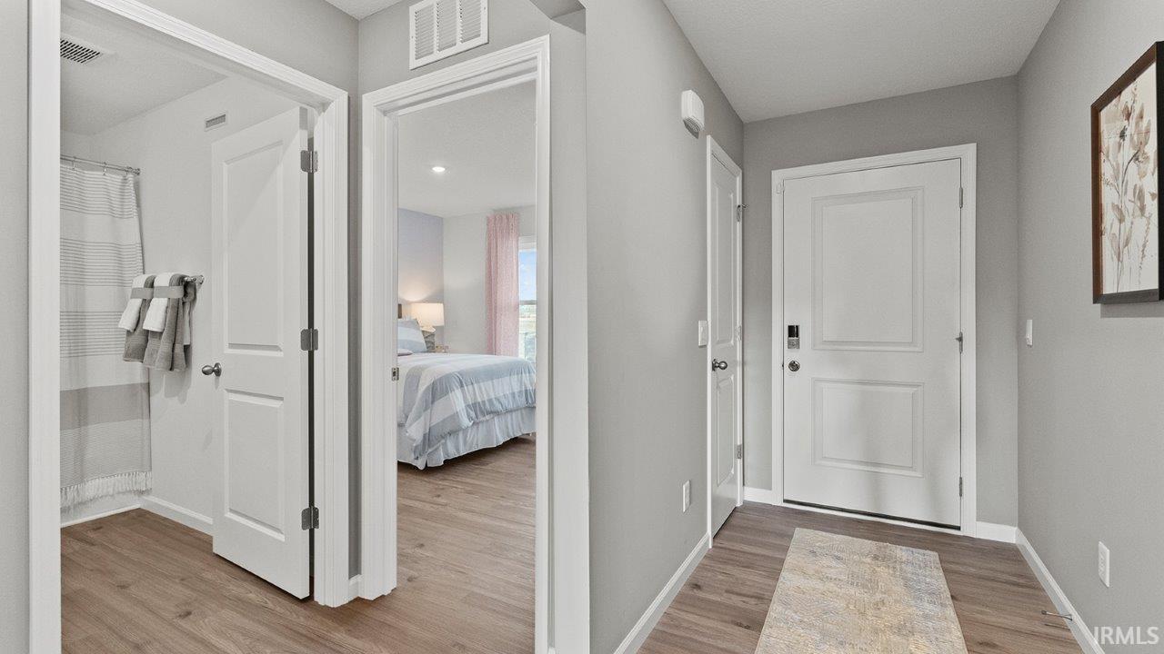 12894 Rey Cove Fort Wayne, IN 46818 - Photo 2 of 27