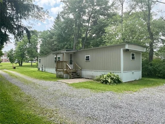 $107,500 | 25 Coolspring Street, Mercer, PA 16137