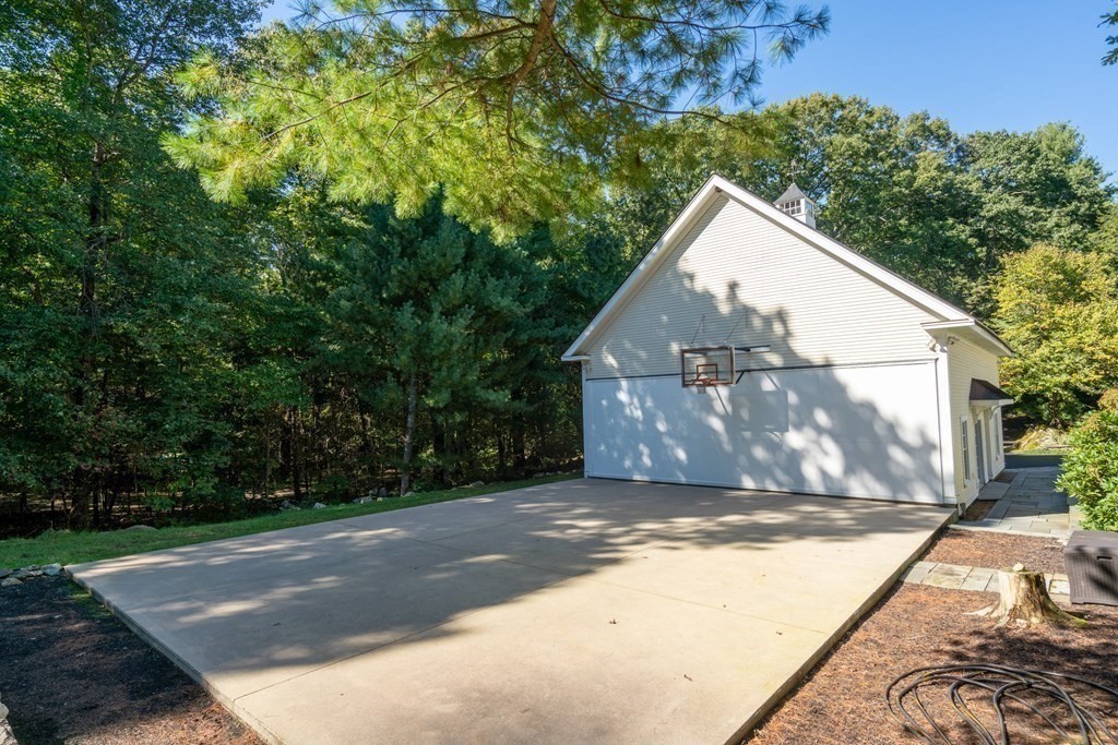 267 Dedham Street Dover, MA 02030 - Photo 37 of 42