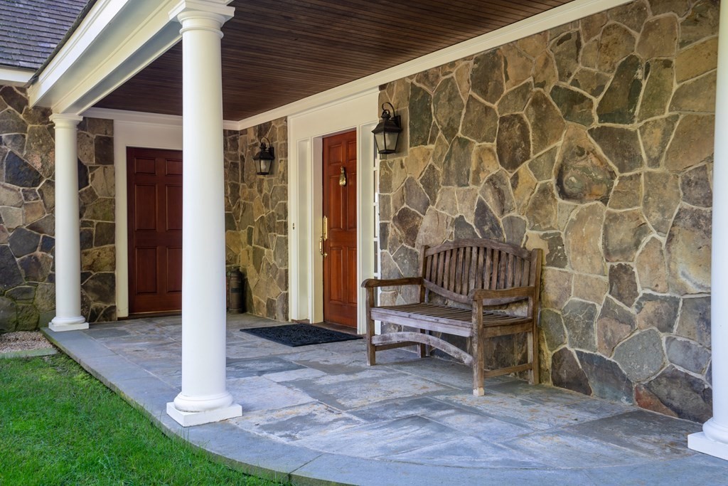 267 Dedham Street Dover, MA 02030 - Photo 4 of 42