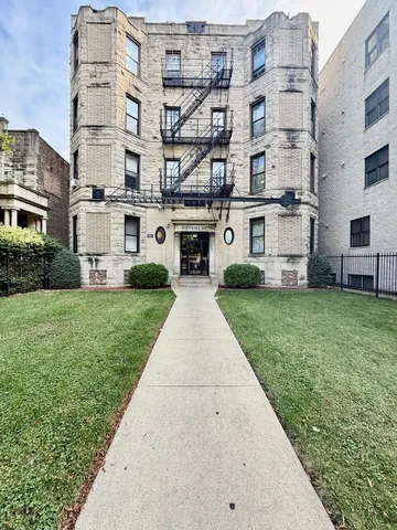 $1,200 | 6527 South Kimbark Avenue, Unit 1F, Chicago, IL 60637
