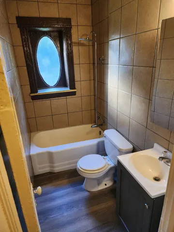 $1,100 | 6527 South Kimbark Avenue, Unit 1F, Chicago, IL 60637