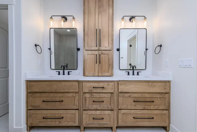 $692,100 | 1628 East 63 Road, Lecompton, KS 66050