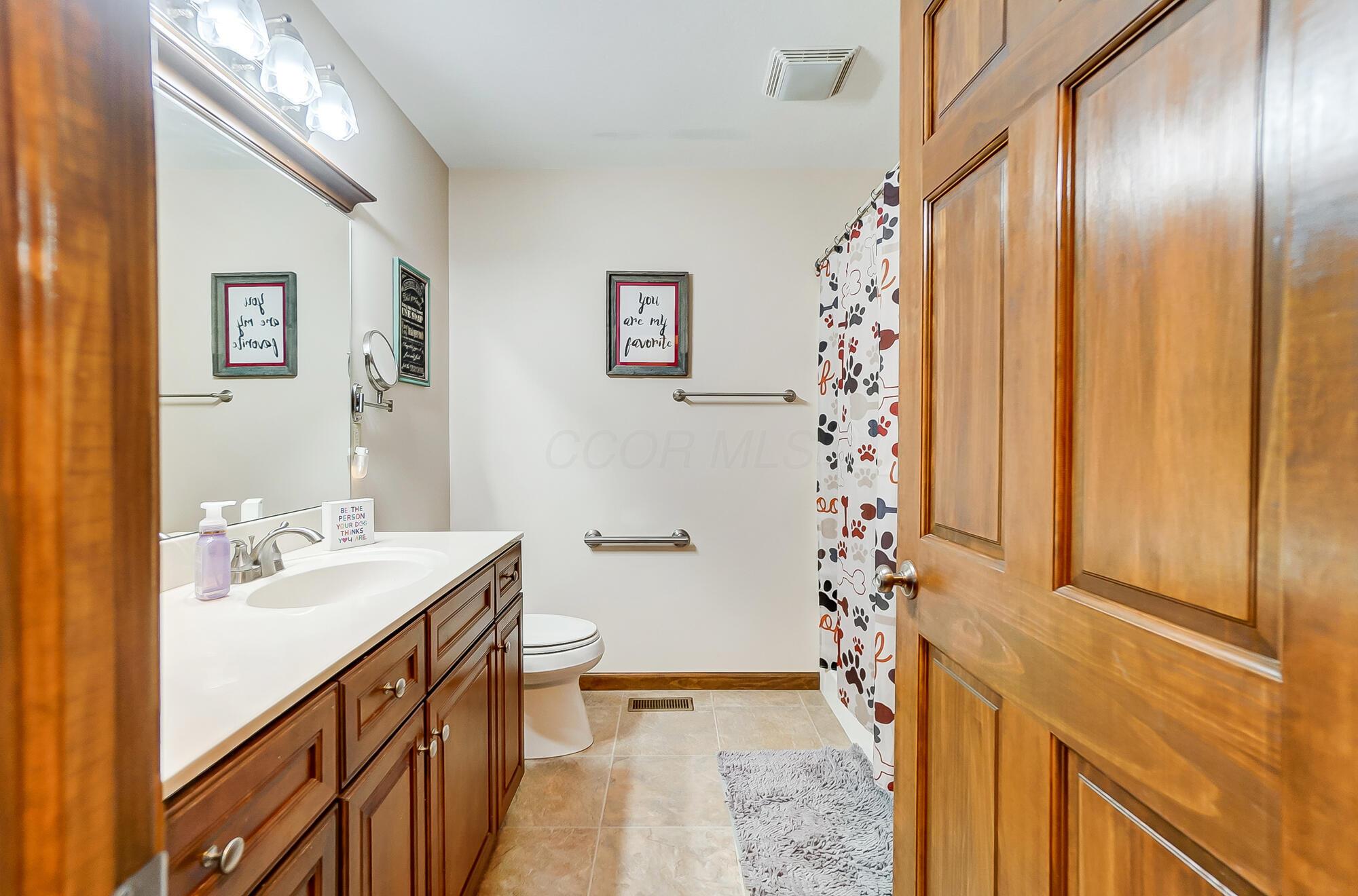 7311 Stout Road Circleville, OH 43113 - Photo 30 of 57 First floor suite full bathroom