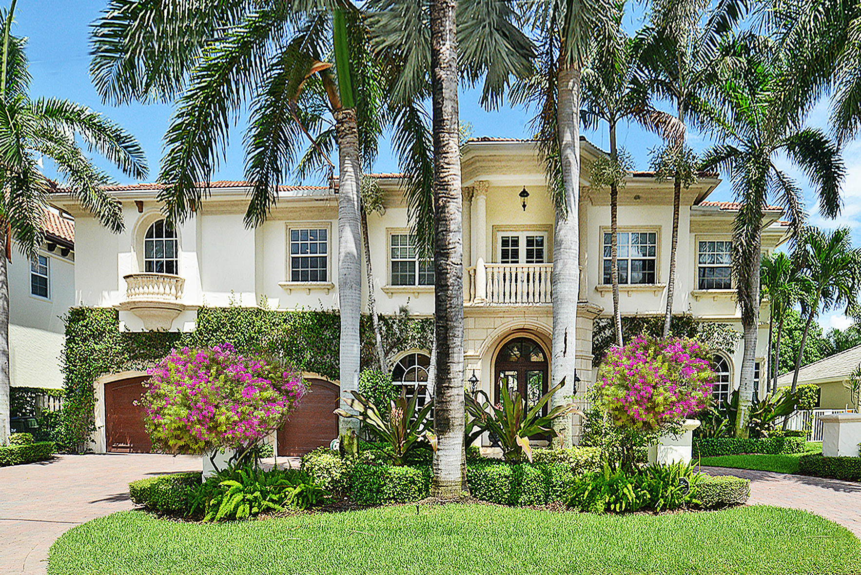 955 Iris Drive Delray Beach, FL 33483 - Photo 2 of 32 Front View
