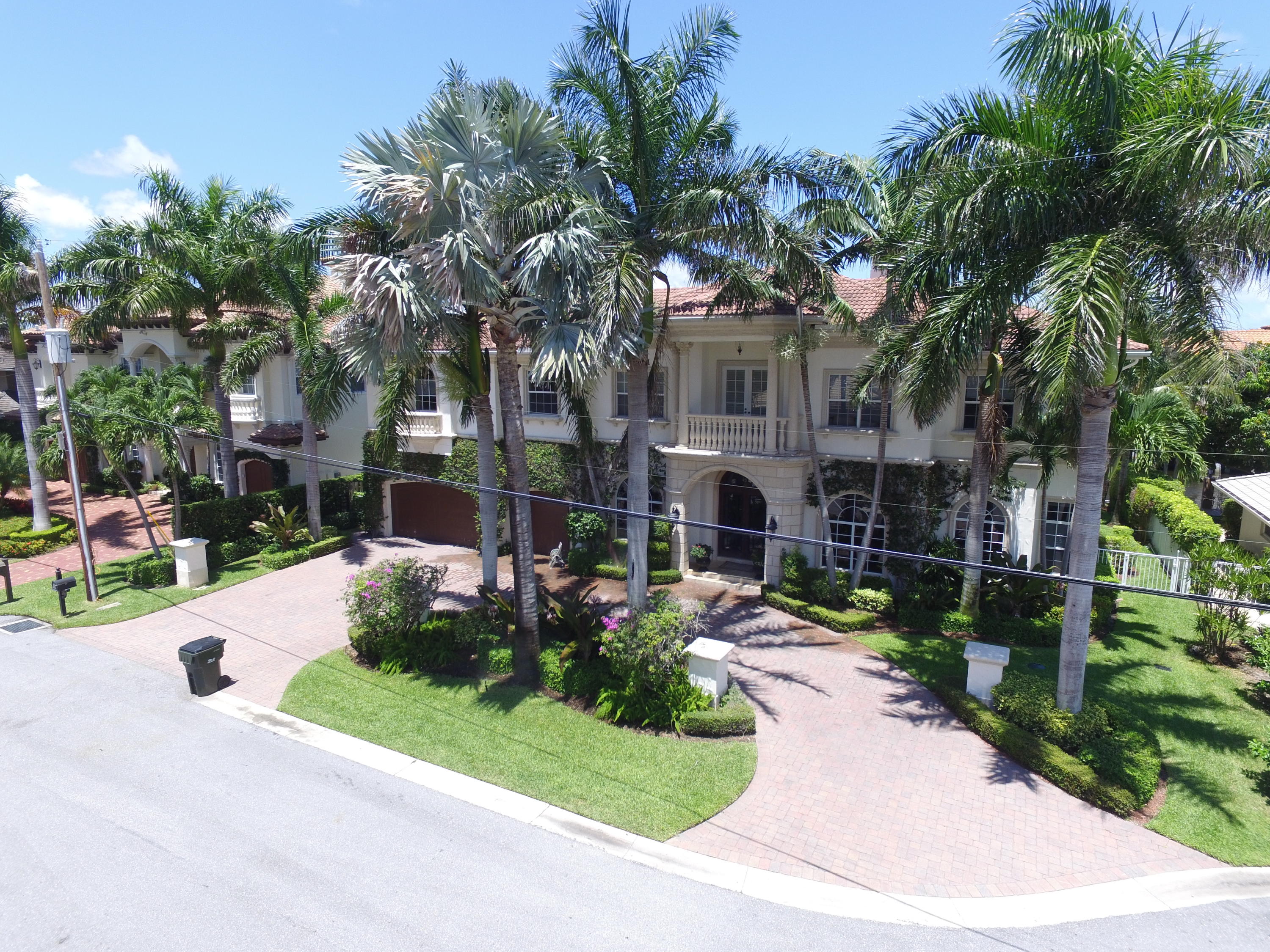 955 Iris Drive Delray Beach, FL 33483 - Photo 21 of 32 Front