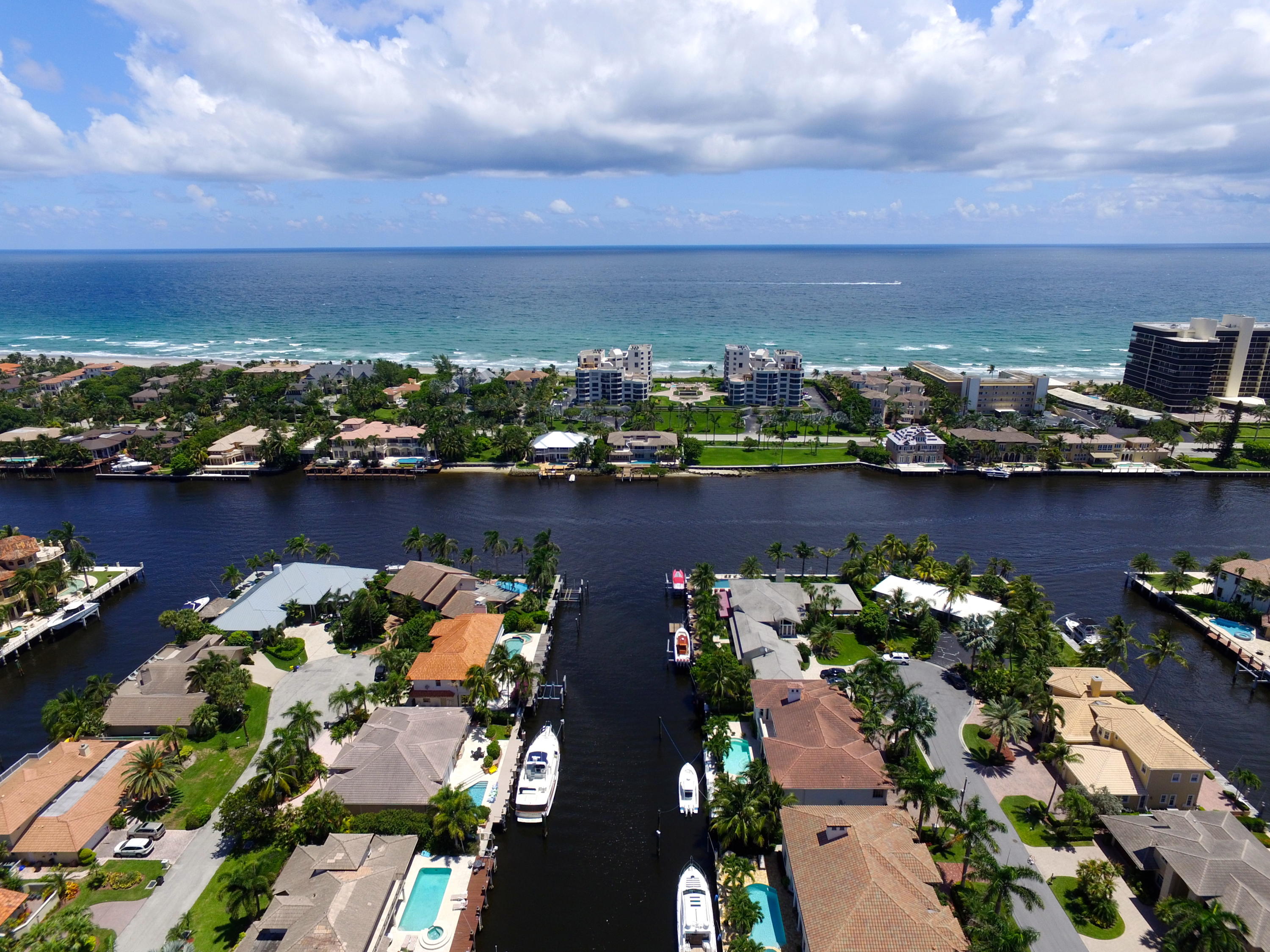 955 Iris Drive Delray Beach, FL 33483 - Photo 26 of 32 Views