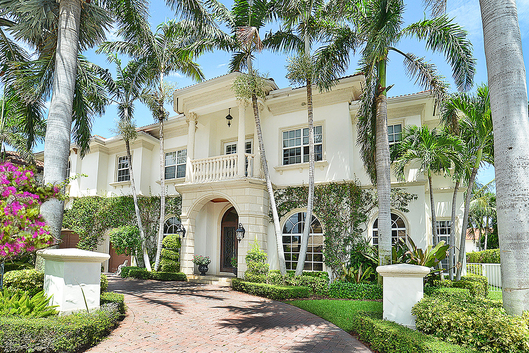 955 Iris Drive Delray Beach, FL 33483 - Photo 3 of 32 Front View