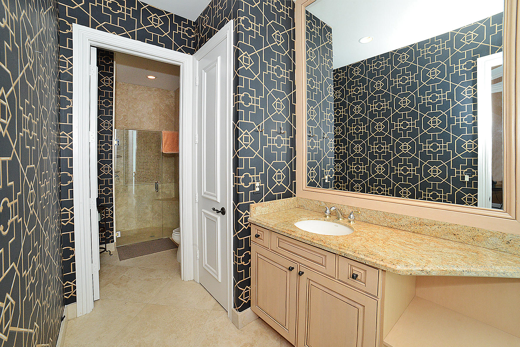 955 Iris Drive Delray Beach, FL 33483 - Photo 10 of 32 Bathroom