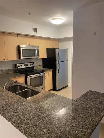 $2,300 | 2496 Centergate Drive, Unit 307, Miramar, FL 33025