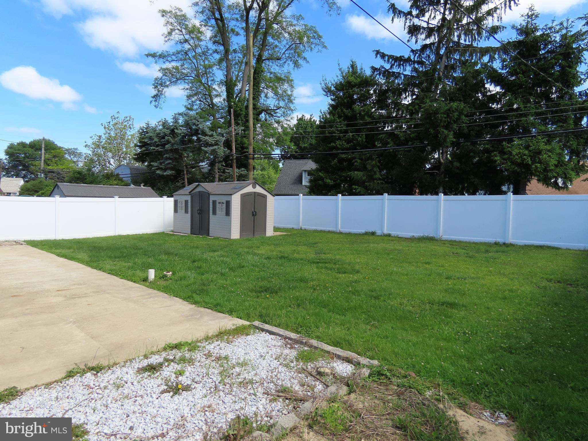 17 Indigo Road Levittown, PA 19057 - Photo 8 of 16 Gallery Image 8