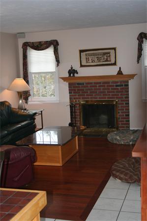 8 Moccasin Path Natick, MA 01760 - Photo 3 of 11 Gallery Image 3