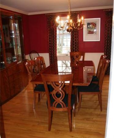 8 Moccasin Path Natick, MA 01760 - Photo 4 of 11 Gallery Image 4