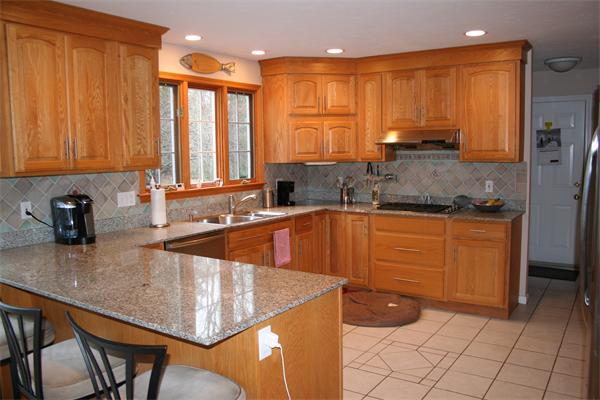 8 Moccasin Path Natick, MA 01760 - Photo 6 of 11 Gallery Image 6